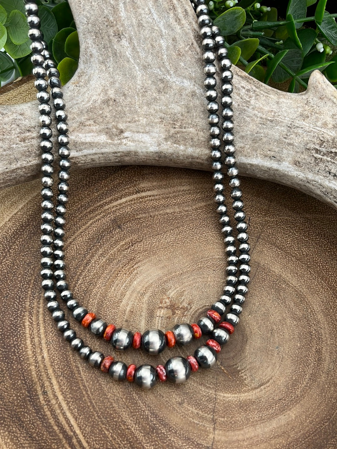 Eclipse Varied Navajo Pearl & Gemstone Necklace -Spiny Red