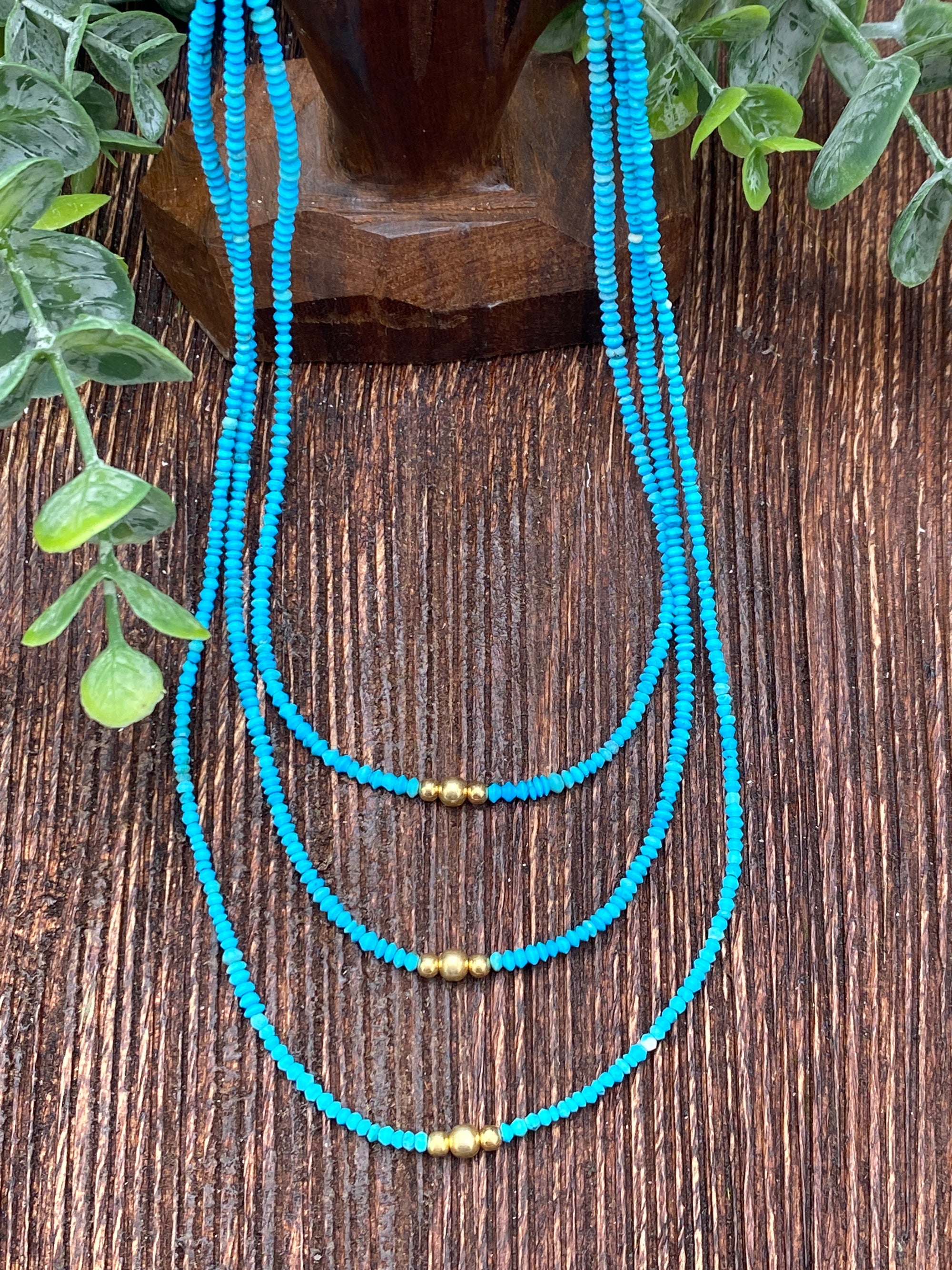 Mayberry Turquoise Mini Bead Necklace With Gold Center
