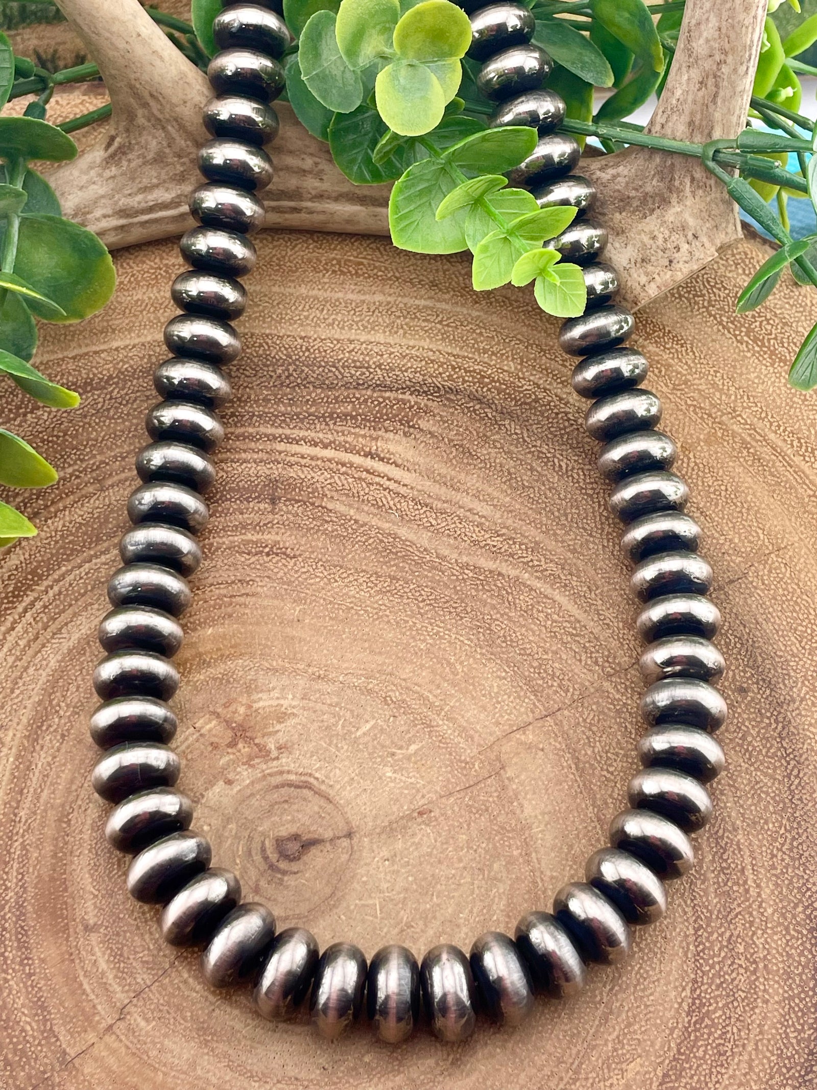 Southern 8mm Fashion Navajo Saucer Bead Necklace - Silver