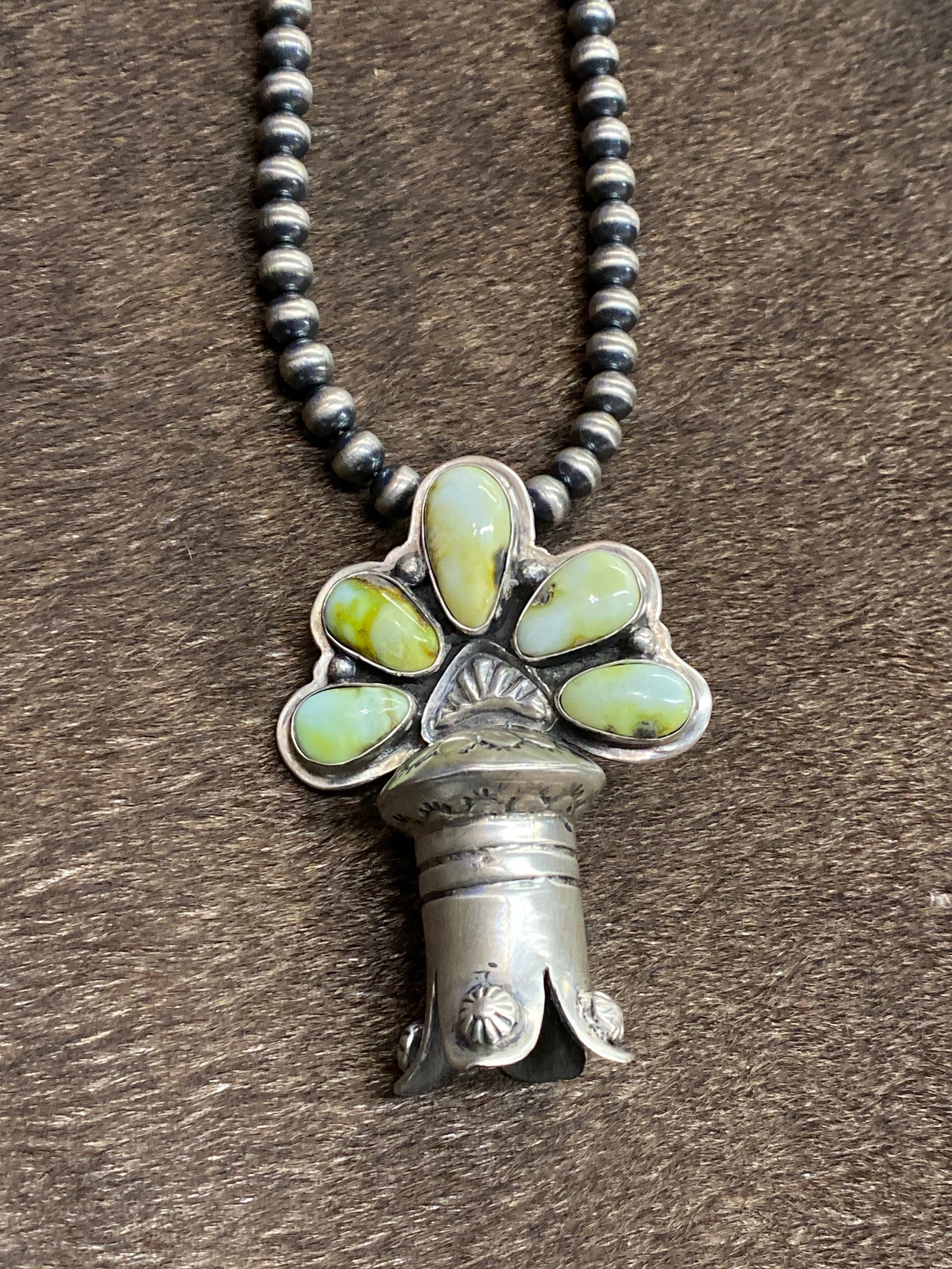 Nelson 6mm Navajo Necklace With Large Turquoise Flute Blossom Pendant - 24"