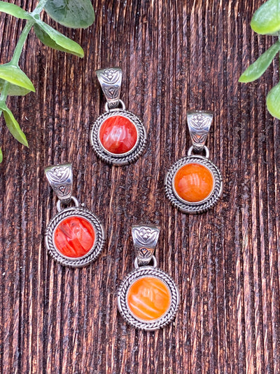 Baker Spiny Oyster Round Stone Sterling Pendant