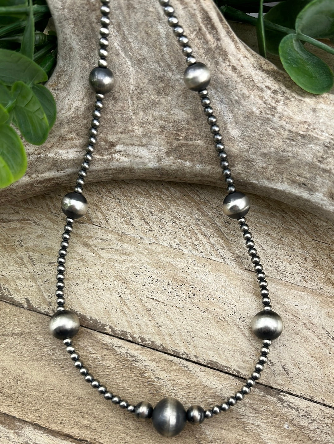 Sullivan Sterling Silver Navajo Pearl Variated Necklace