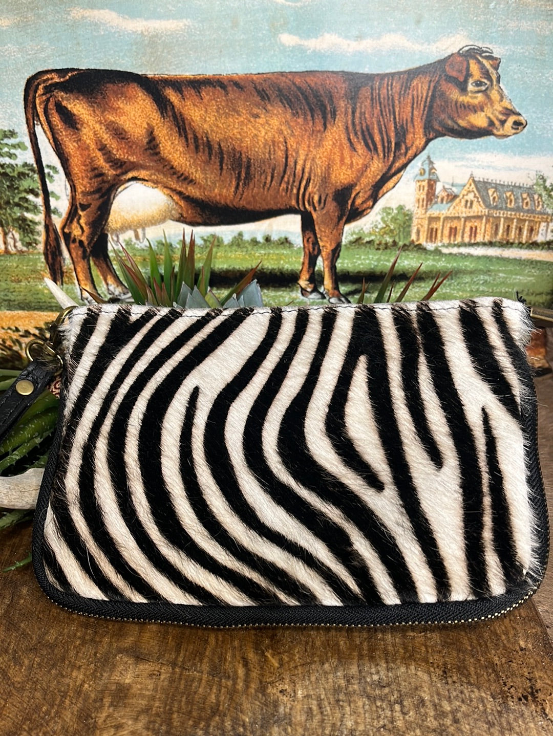 Zip Edge Detail Leather Purse