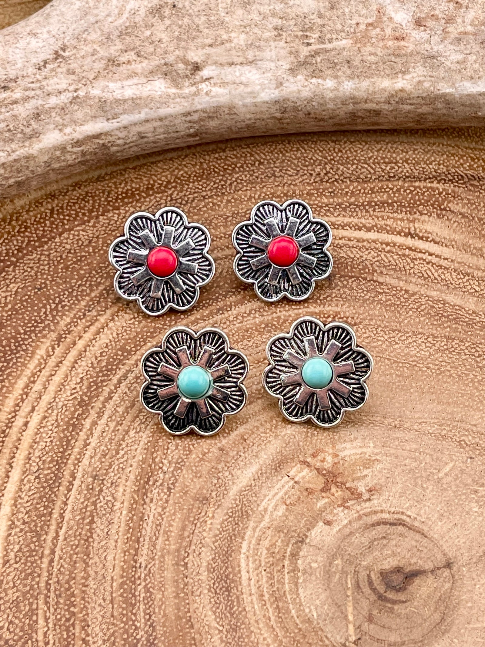 Bale Flower Concho Stud Earrings With Center Stone