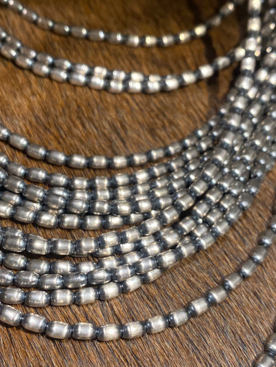 Vitra 3mm Navajo Silver Melon Pearl Necklace