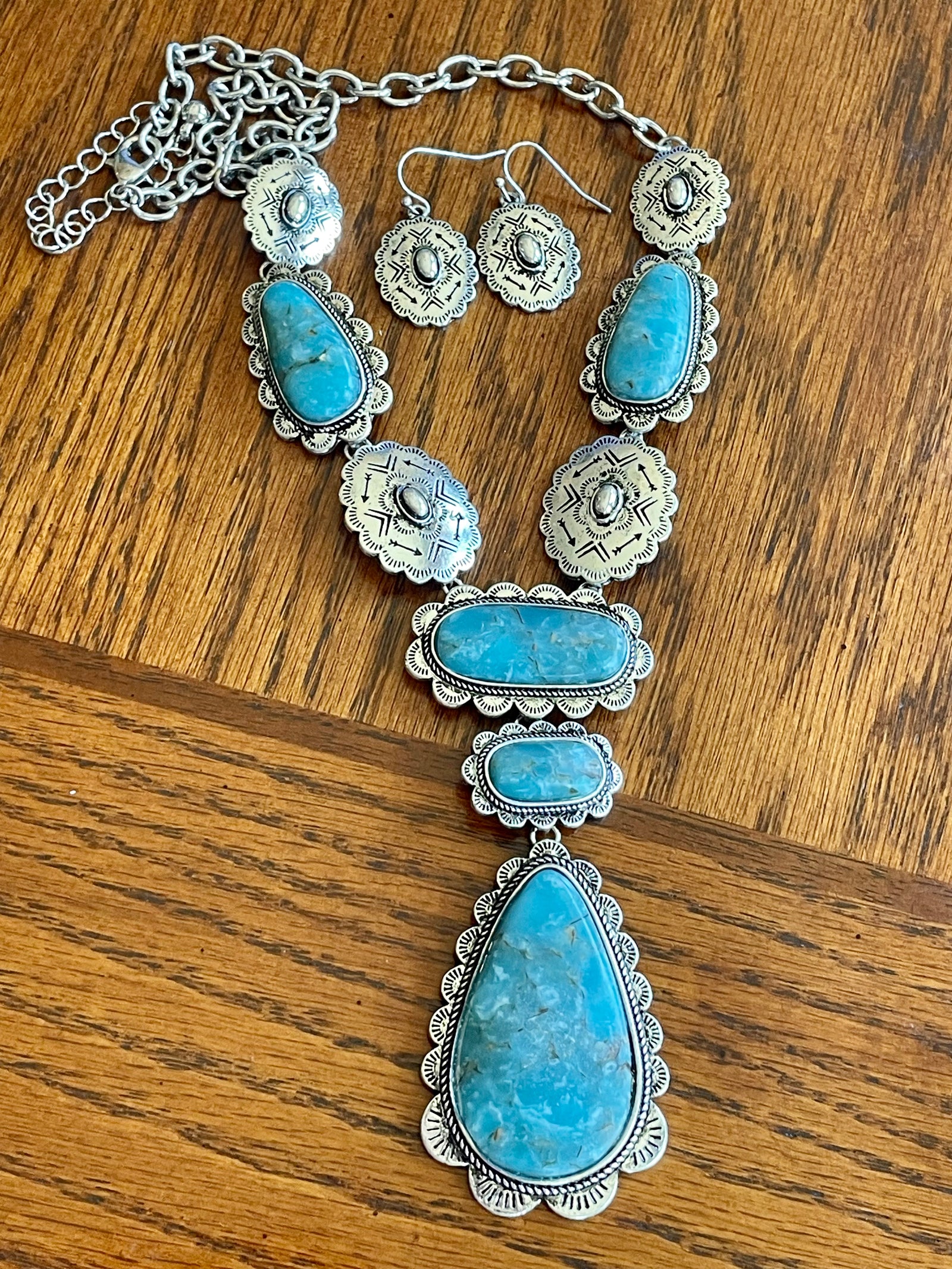 Lantana Fashion Link Chain Concho Teardrop Necklace & Earrings - Turquoise