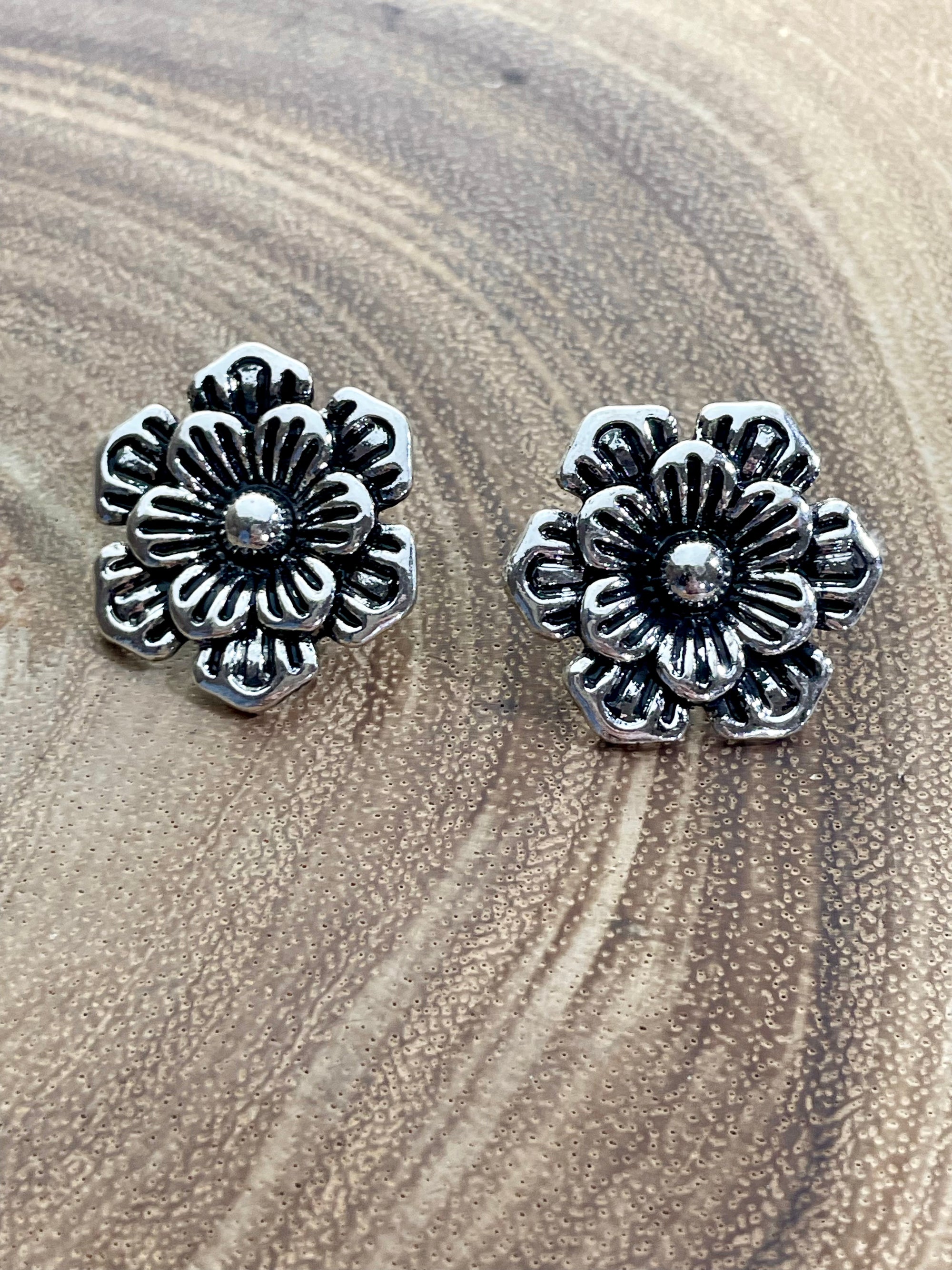 Kauri Stamped Silver Flower Earrings - 1.15"