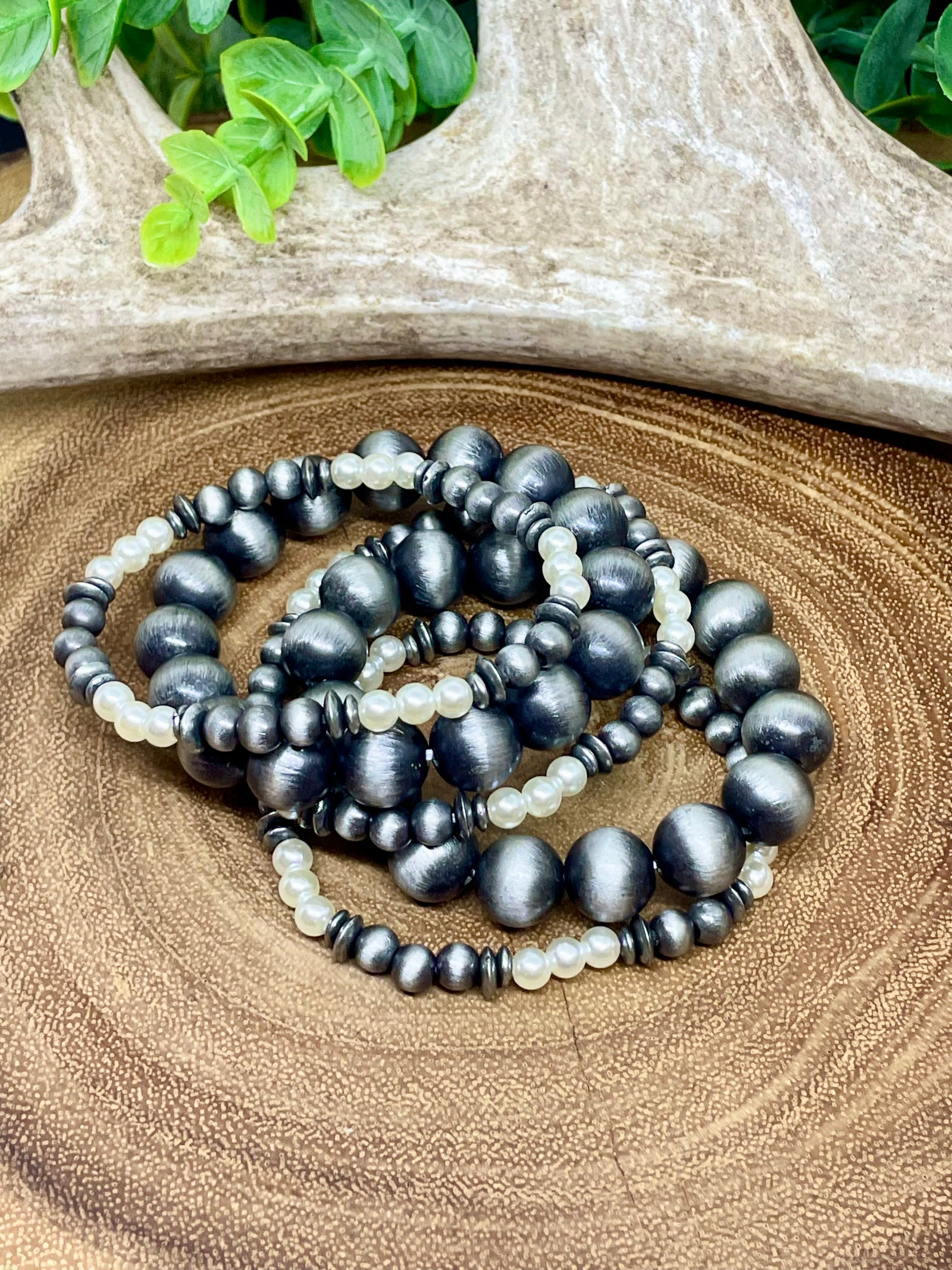 Fairfield Navajo & Pearl Stretch Bracelet Set - 5