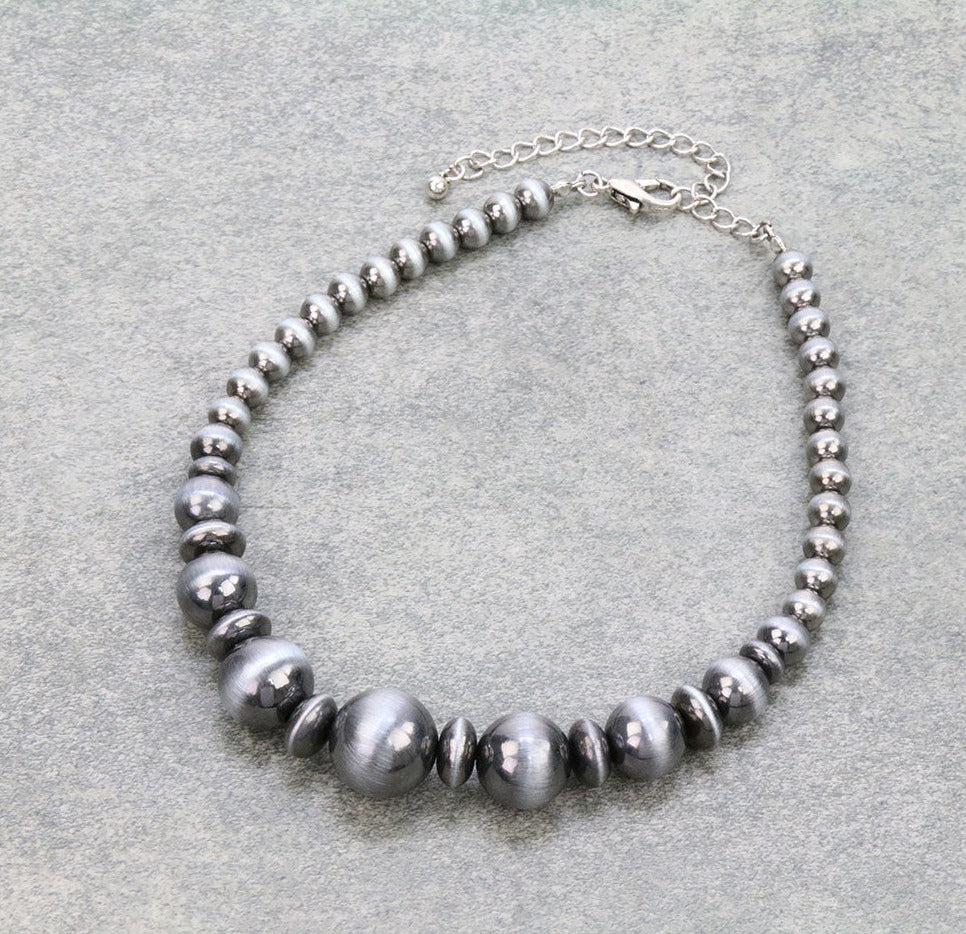 Mindy Fashion Varied Navajo Pearl & Saucer Choker - 12"