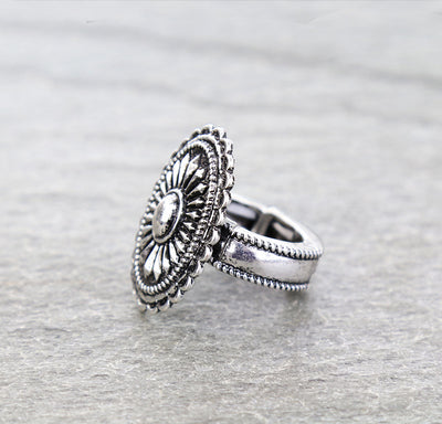 Sundance Scalloped Oval Concho Stretch Fashion Ring
