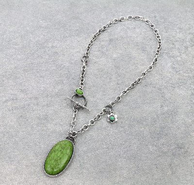 Lilly Stone Oval Toggle Necklace - Green