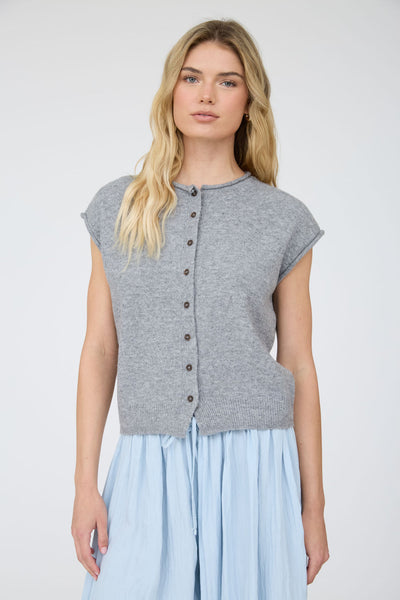 RAW EDGE SLEEVELESS LIGHTWEIGHT CARDIGAN