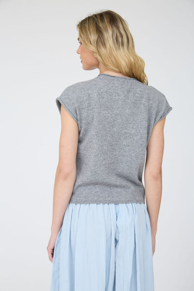 RAW EDGE SLEEVELESS LIGHTWEIGHT CARDIGAN