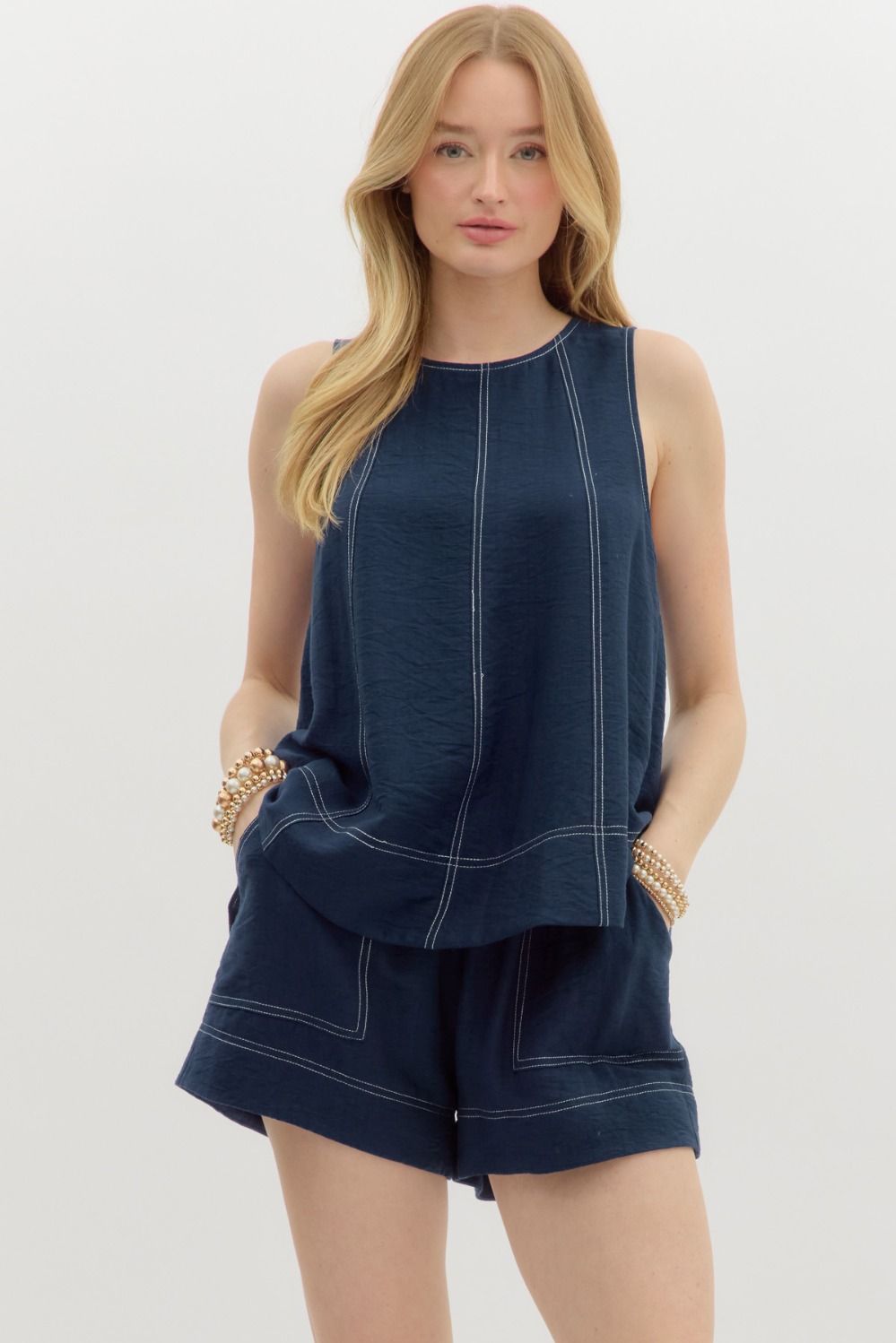 Jessica Solid Sleeveless Contrast Stitching Pullover