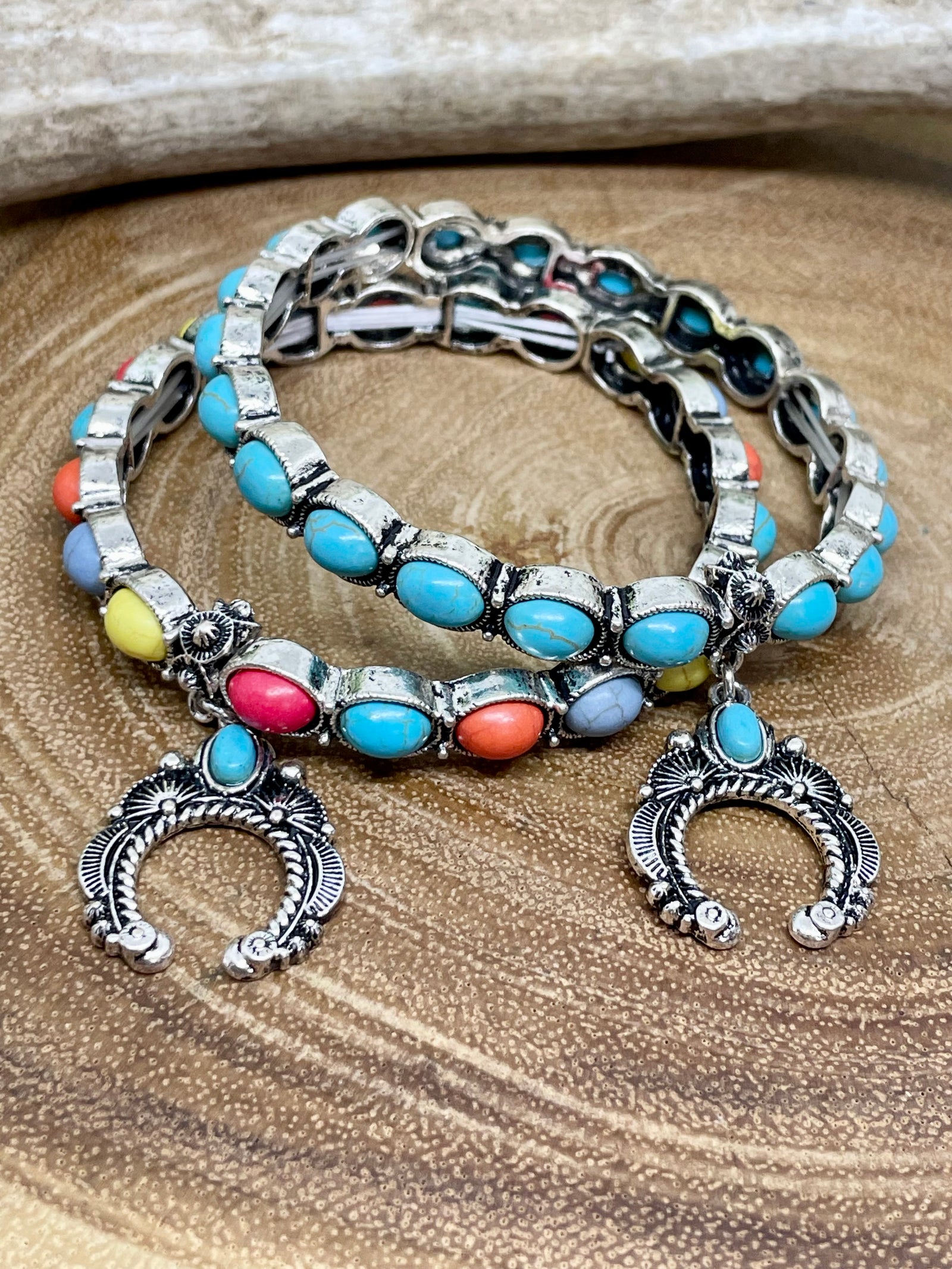 Chestnut Fashion Naja Pendant Stone Stretch Bracelet