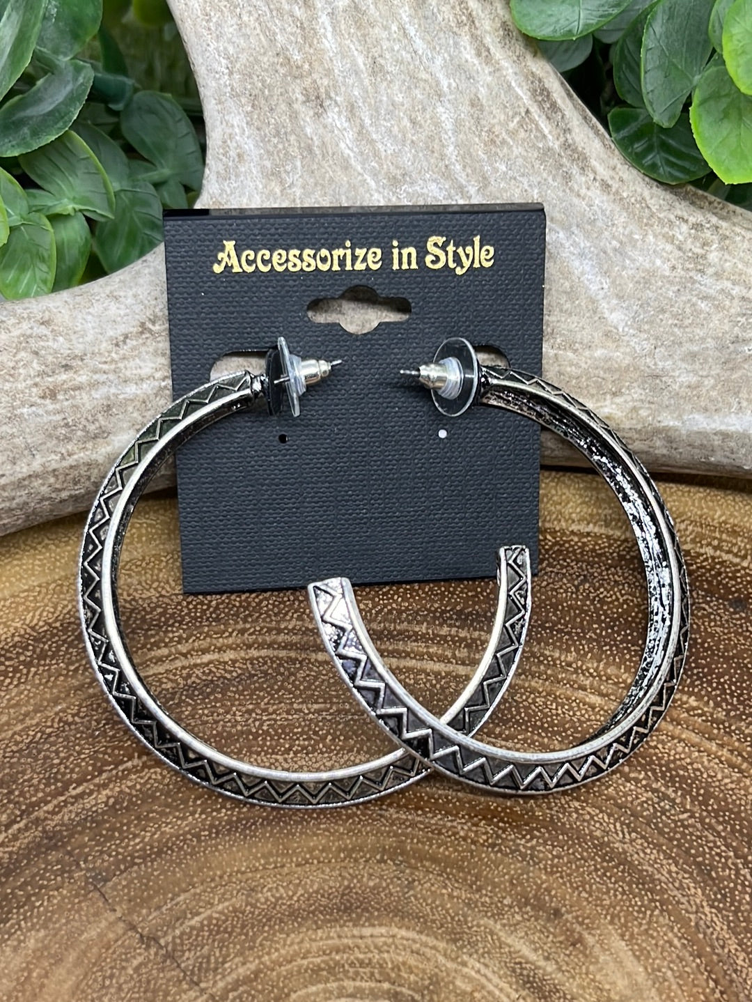 Ainsworth Western Textured Angled Hoop Earrings