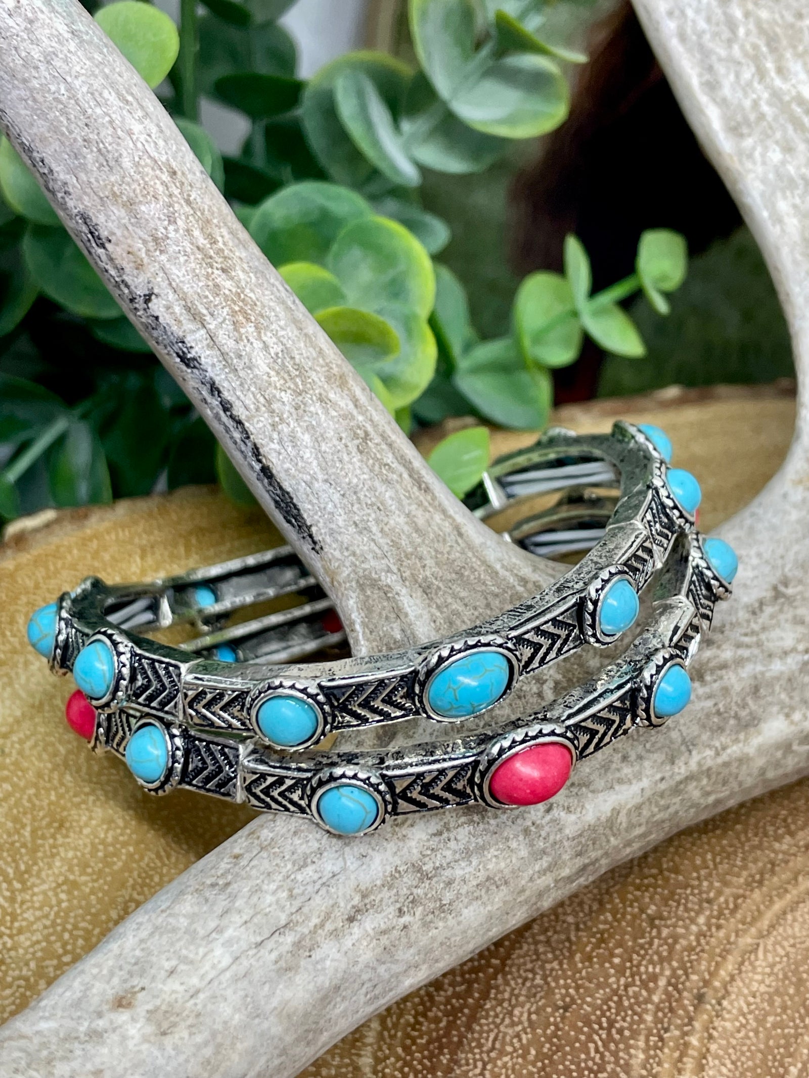 Orloff Arrow Stamped Stone Stretch Bracelet