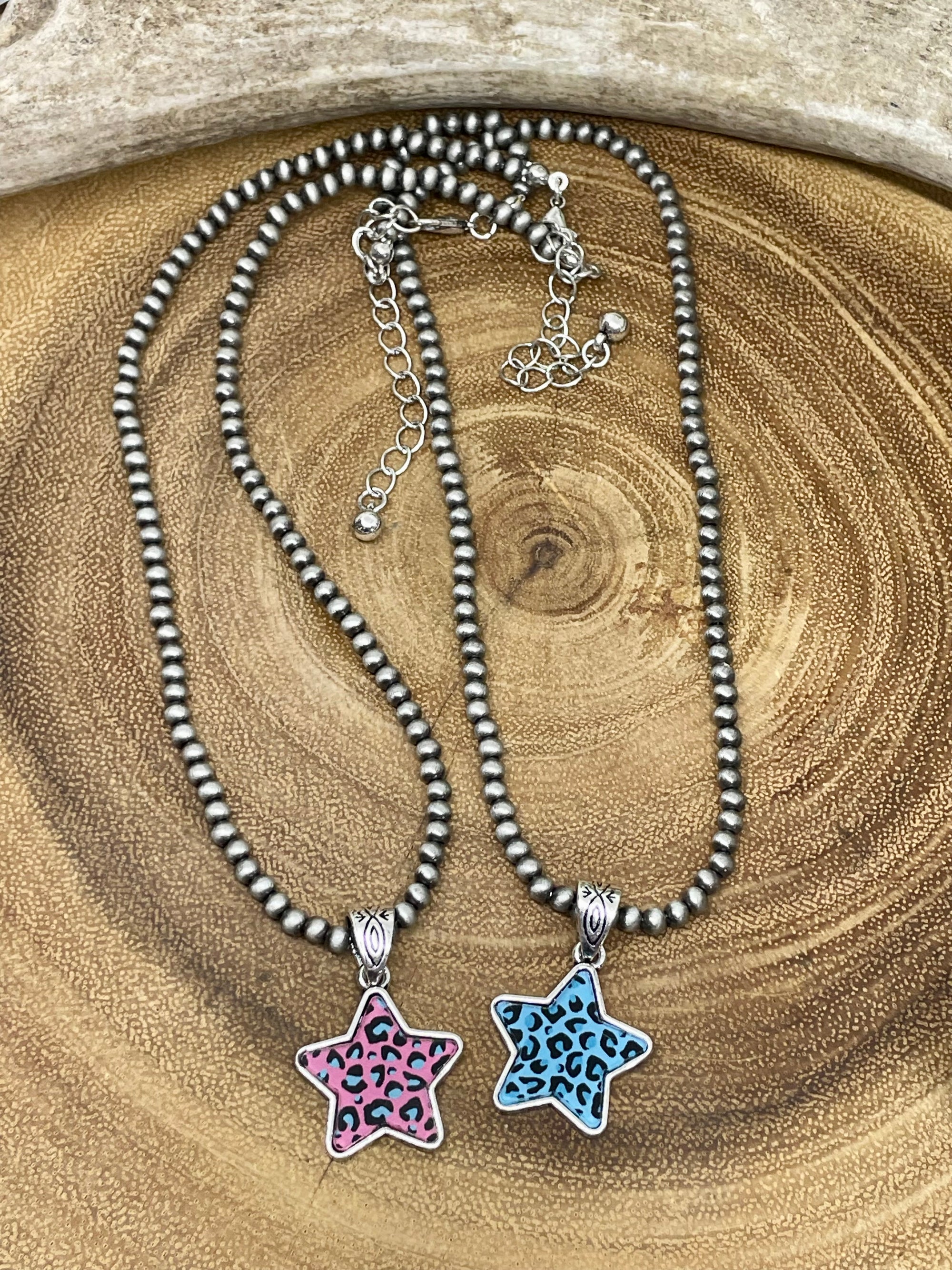 Center Stage 3mm Fashion Navajo Necklace with Leopard Star Pendant - 16"