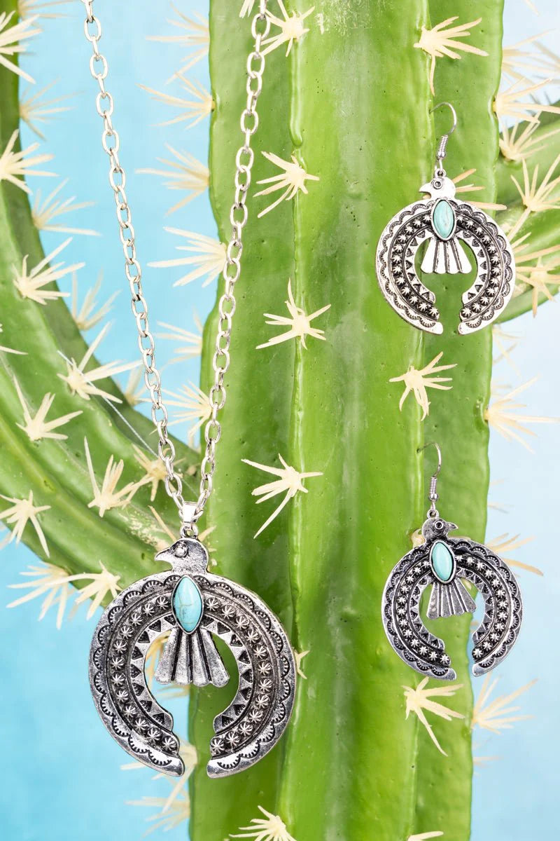 Brittany Fashion Link Chain With Thunderbird Naja Pendant & Earrings - Turquoise