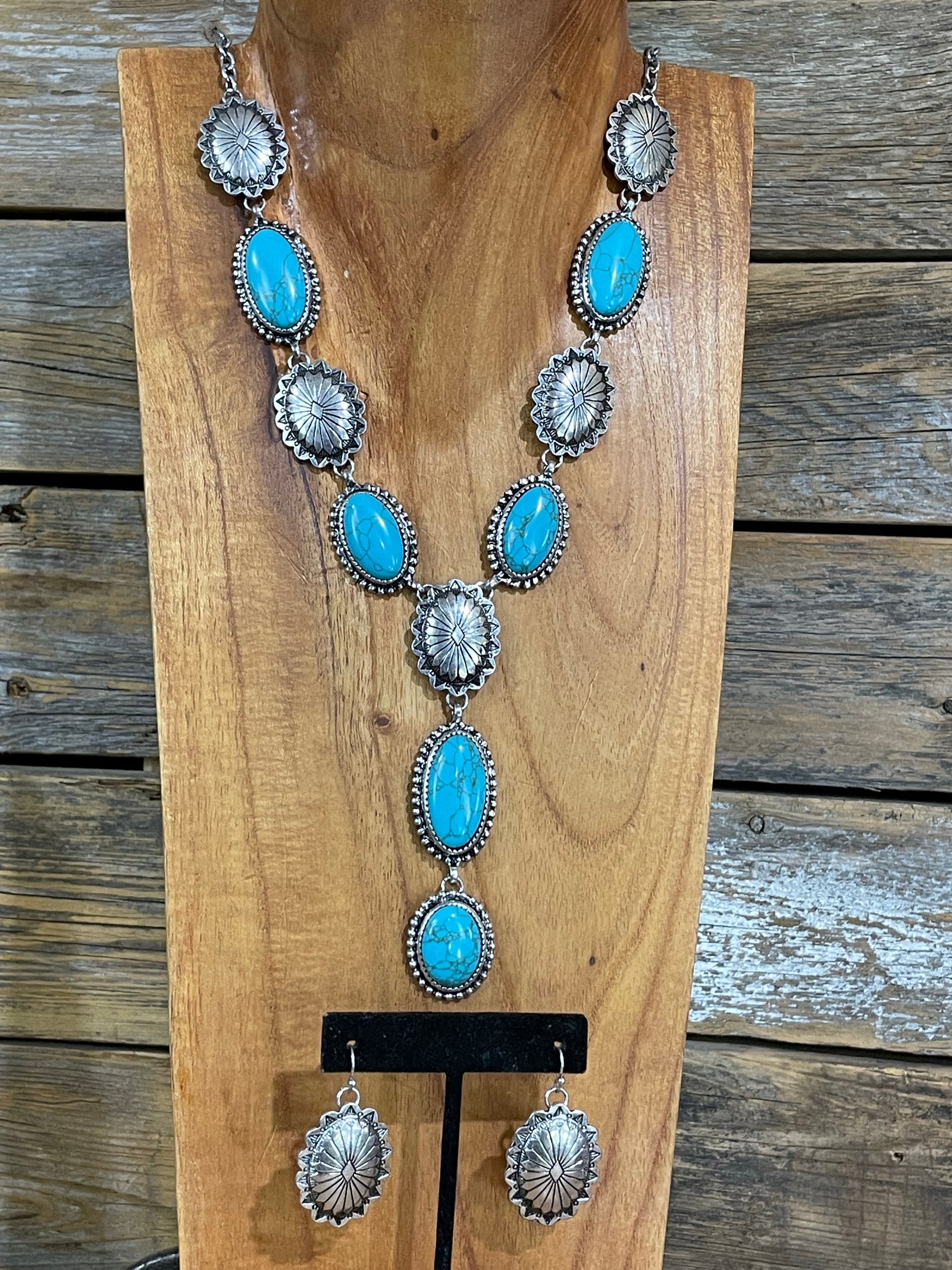 Santa Rosa Fashion Oval Concho & Turquoise Lariat Necklace & Earrings