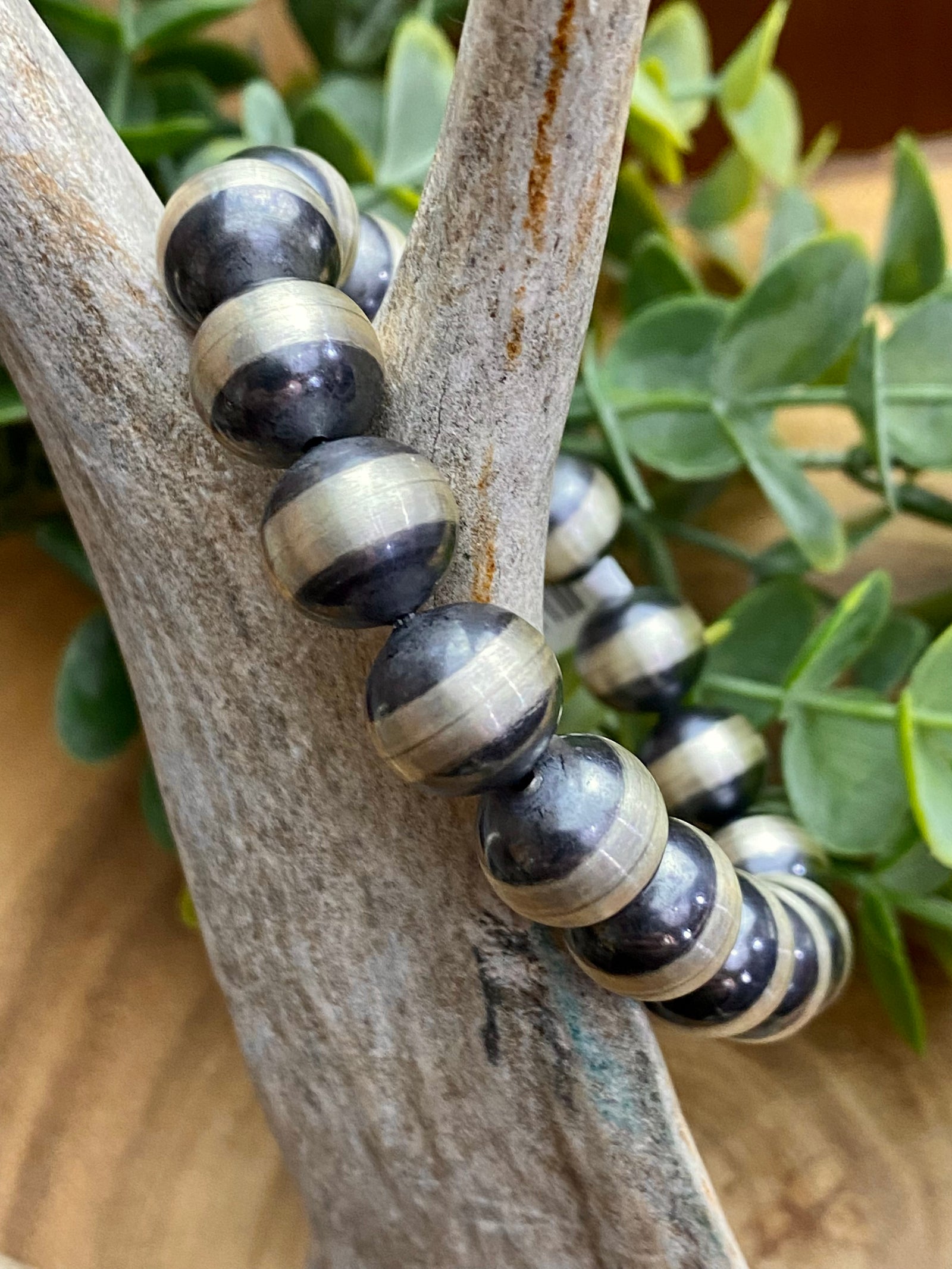 12mm Navajo Pearl Stretch Bracelet