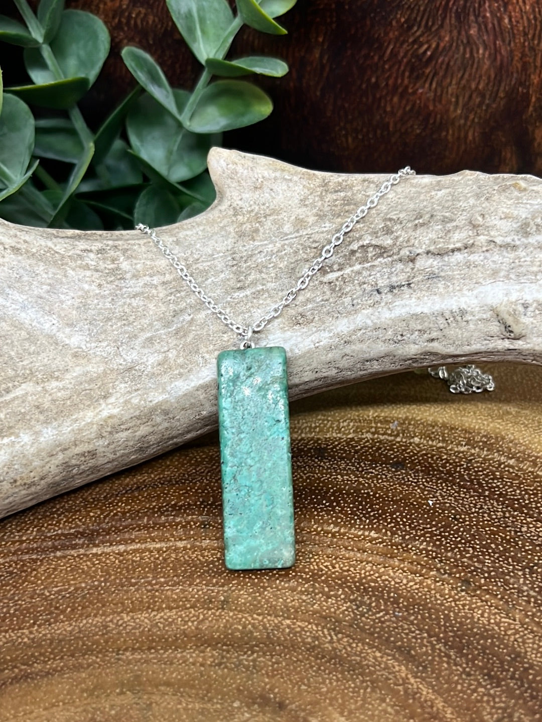 Jayde Vertical Rectangle Fashion Necklace - Green