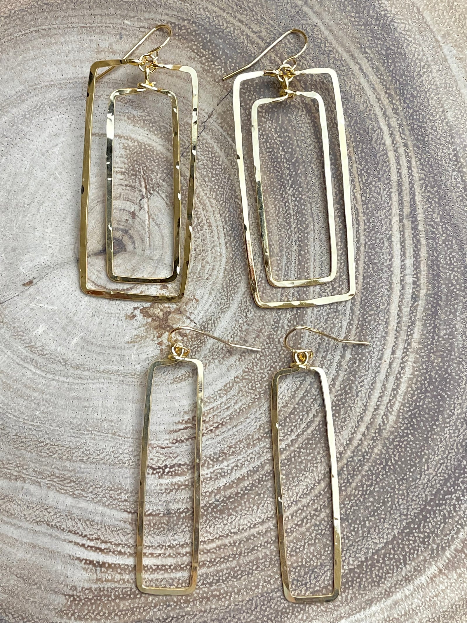 Hammered Geometric Rectangle Earring - Gold