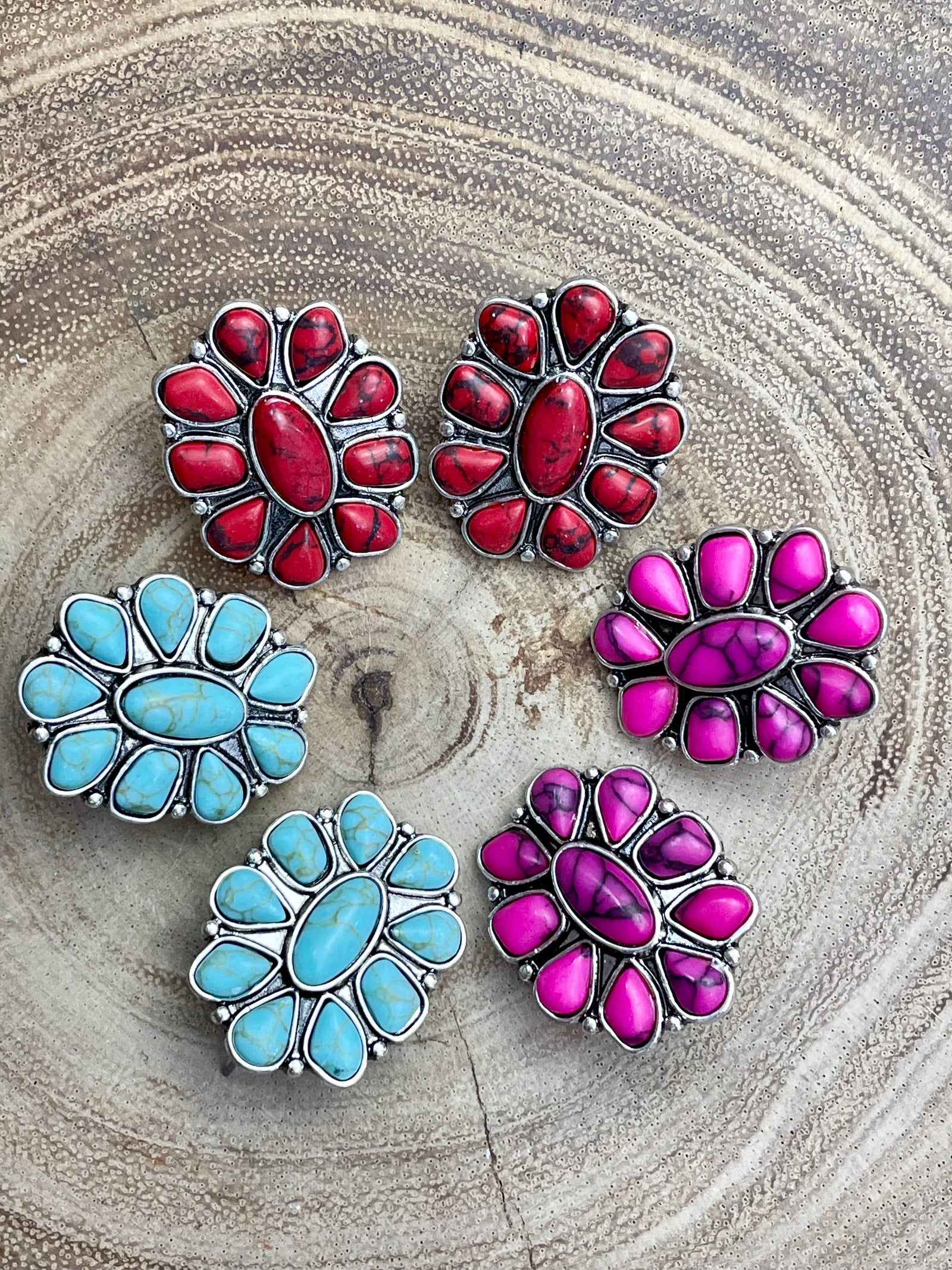 Paige Oval Flower Stud Earrings