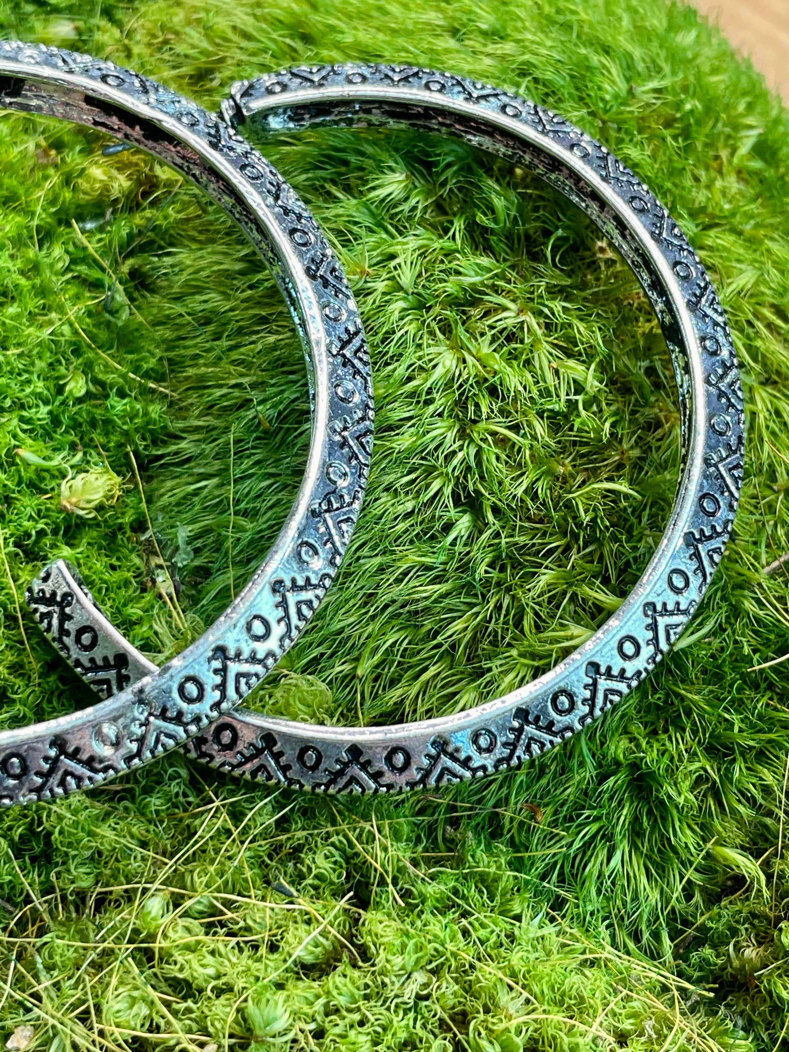 Ennis Western Textured Angled Hoop Earrings