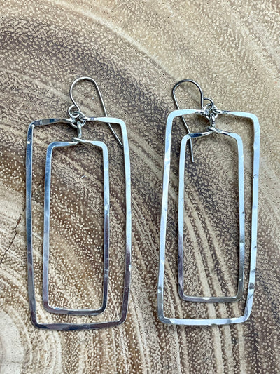 Hammered Geometric Rectangle Earring - Silver