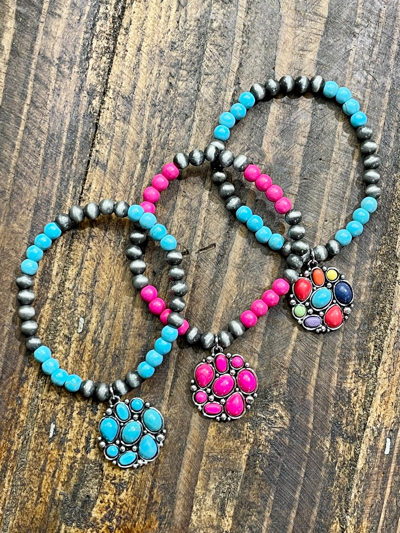 Bainville Fashion Round Pendant Stretch Bracelet