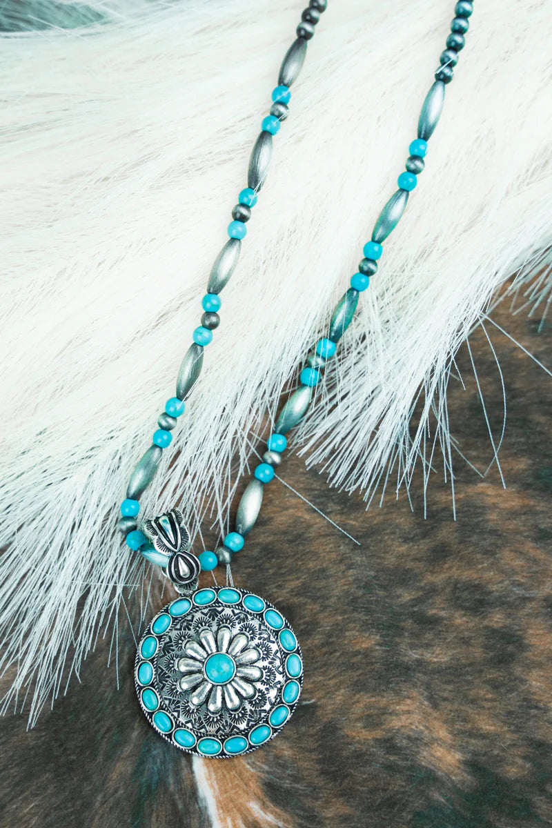 Manhattan Fashion Tube Bead Necklace With Concho Pendant - Turquoise